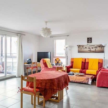Aux Marches Du Soleil: Shared Apartment with Private Rooms Sete Exterior photo